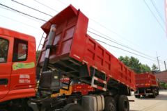东风特商 240马力 8X2 6.8米自卸车(EQ3319GF3)