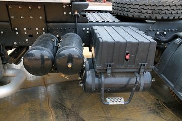 �����ؿ� ����F3000 350���� 6X4 LNGǣ����(��Ȼ�����䳵)(SX4256NT384T)ͼƬ