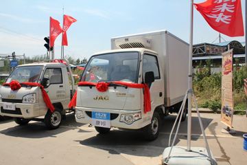 江淮 康铃X 82马力 4X2 厢式冷藏车