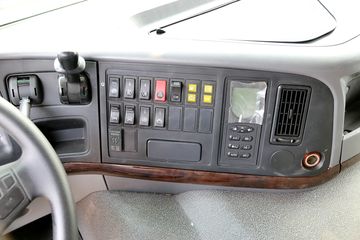 �й����� HOWO�ؿ� 380���� 6X4 CNGǣ����(��Ȼ�����䳵)(ZZ4257N3847E1CB)ͼƬ