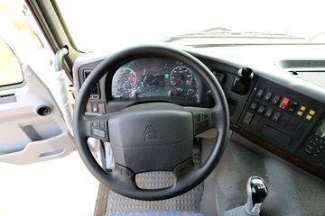 �й����� HOWO�ؿ� 380���� 6X4 CNGǣ����(��Ȼ�����䳵)(ZZ4257N3847E1CB)ͼƬ