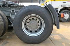 中国重汽 HOWO重卡 380马力 6X4 CNG牵引车(天然气运输车)(ZZ4257N3847E1CB)