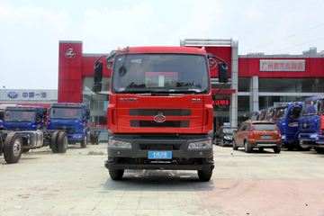 乘龙M3&nbsp;牵引车外观                                                图片