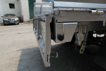 ���� �ٹ�С�� 1.2L 82���� ���� 2.71�׵���΢��(LZW1029BCYA)ͼƬ