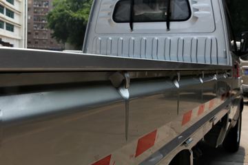 ���� �ٹ�С�� 1.2L 82���� ���� 2.71�׵���΢��(LZW1029BCYA)ͼƬ