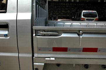 ���� �ٹ�С�� 1.2L 82���� ���� 2.71�׵���΢��(LZW1029BCYA)ͼƬ