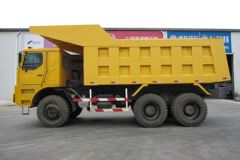 红岩 金刚矿霸 371马力 6X4 宽体矿用自卸车(CQ5763PTG384)