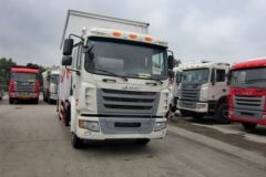 江淮 格尔发K3中卡 160马力 4X2 6.8米排半舞台车(HYS5161XWTH4)