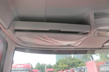 һ����� J6L�п� 220���� 4X2ǣ����ͼƬ