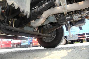 һ����� J6L�п� 220���� 4X2ǣ����ͼƬ