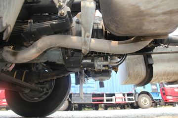 һ����� J6L�п� 220���� 4X2ǣ����ͼƬ