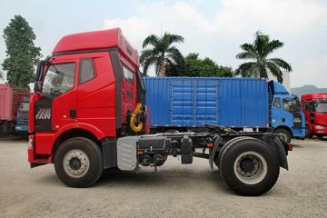 解放J6M&nbsp;牵引车外观                                                图片