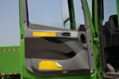 福田 欧曼GTL 9系重卡 336马力 6X4 5.6米自卸车(新型渣土车)(BJ3259DLPJB-XC)