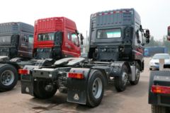 中国重汽 斯太尔D7B重卡 380马力 6X2牵引车(ZZ4253N27C1D1N)