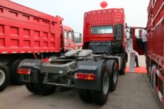 中国重汽 斯太尔D7B重卡 380马力 6X4牵引车(ZZ4253N3241D1BN)