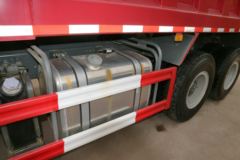 中国重汽 斯太尔M5G重卡 340马力 6X4 5.6米自卸车(ZZ3251N384GD1)