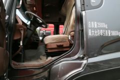 中国重汽 斯太尔D7B重卡 380马力 6X2牵引车(ZZ4253N27C1D1N)