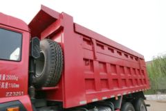 中国重汽 斯太尔M5G重卡 340马力 6X4 5.6米自卸车(ZZ3251N384GD1)