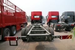中国重汽 斯太尔M5G重卡 310马力 8X4 9.6米仓栅式载货车(ZZ1313N466GD1)