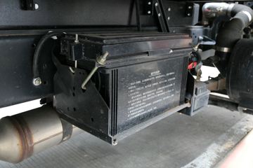 йHOWO ͳ˧ 129 4.2׵ʽῨ(ZZ5047XXYF341BD1Y45)ͼƬ
