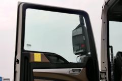 中国重汽 HOWO T5G重卡 280马力 6X2载货车底盘(ZZ1207N56CGD1)