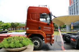 联合V系&nbsp;牵引车外观                                                图片