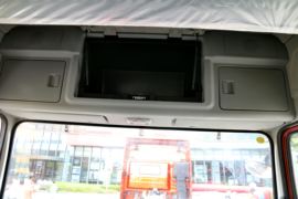 联合V系&nbsp;牵引车驾驶室                                               图片