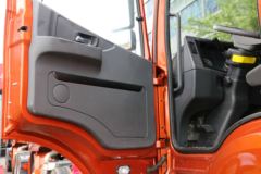 联合卡车 V290重卡 290马力 4X2牵引车(SQR4181D6Z-3)