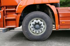 联合卡车 V290重卡 290马力 4X2牵引车(SQR4181D6Z-3)