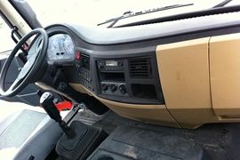 创普&nbsp;牵引车驾驶室                                               图片