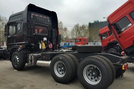 创普&nbsp;牵引车外观                                                图片