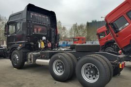 创普&nbsp;牵引车外观                                                图片