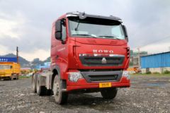 中国重汽 HOWO T7H重卡 540马力 6X4 平顶牵引车(ZZ4257V324HD1B)