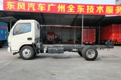 东风 多利卡D6 115马力 4X2 3300轴距单排危化品运输车底盘