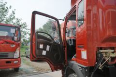 重汽王牌 7系中卡 160马力 4X2 6.1米仓栅式载货车底盘(CDW5121CCYHA1R4)