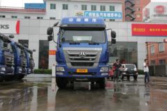 中国重汽 豪瀚J5G重卡 340马力 4X2牵引车(ZZ4185N3613D1)