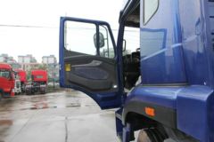 中国重汽 豪瀚J5G重卡 340马力 4X2牵引车(ZZ4185N3613D1)