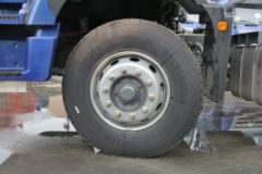 中国重汽 豪瀚J5G重卡 340马力 4X2牵引车(ZZ4185N3613D1)