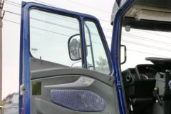 中国重汽 豪瀚J5G重卡 340马力 8X4 9.5米栏板载货车(ZZ1315N4663D1)