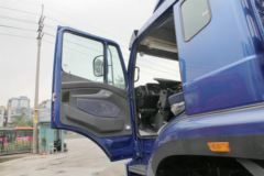中国重汽 豪瀚J5G重卡 340马力 8X4 9.5米栏板载货车(ZZ1315N4663D1)