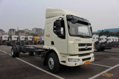 东风柳汽 乘龙M3中卡 190马力 4X2 7.7米单排载货车底盘