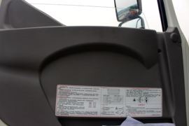 乘龙M3&nbsp;载货车底盘                                                图片