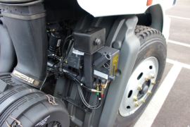 乘龙M3&nbsp;载货车底盘                                                图片