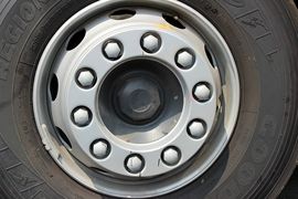 Volvo底盘&nbsp;清障车底盘图片