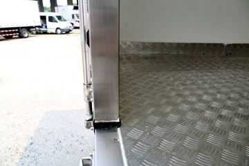 ���� ŷ����3ϵ 118���� 4X2 ��س�ͼƬ