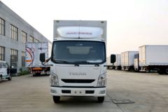 跃进 超越C300-33 125马力 4.1米单排厢式轻卡(飞翼)(NJ5041XXYZFDCMZ)