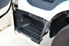 跃进 超越C300-33 125马力 4.1米单排厢式轻卡(飞翼)(NJ5041XXYZFDCMZ)