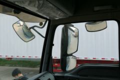 福田 欧曼ETX 6系重卡 245马力 6X2 9.5米厢式载货车(BJ5203XXY-2)