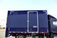 跃进 超越C300-33 125马力 4.1米单排厢式轻卡(德邦蓝 液压尾板)(NJ1041ZFDCMZ) 跃进 超越C300-33 125马力 4.1米单排厢式轻卡(德邦蓝 液压尾板)(NJ1041ZFDCMZ)