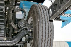 福田 欧曼ETX 6系重卡 245马力 6X2 9.5米厢式载货车(BJ5203XXY-2)